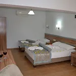 Ozukara 1 Hotel *
